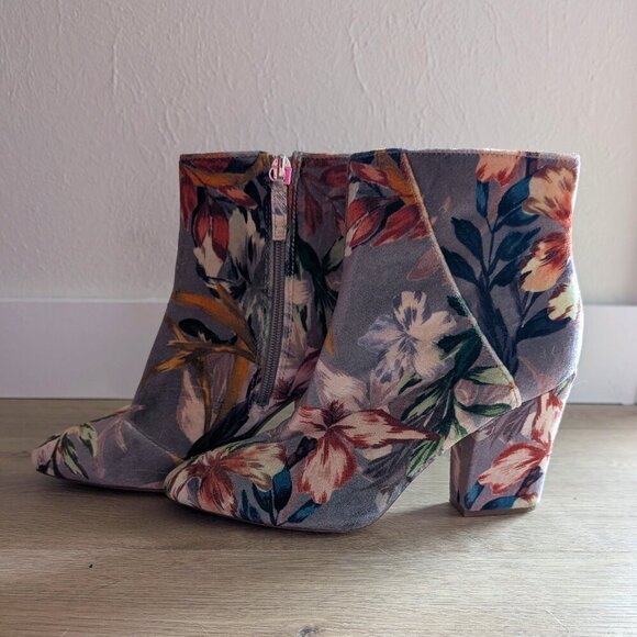 Nine West Shoes - Nine West Savitra Block Heel Booties Floral